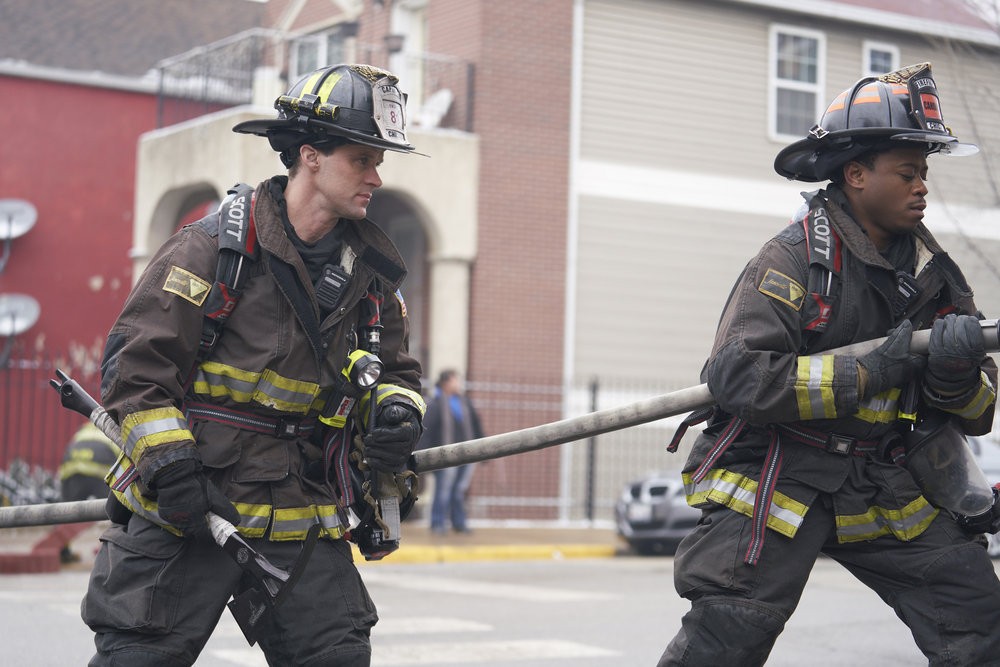 Matt Casey (Jesse Spencer) et le nouveau pompier